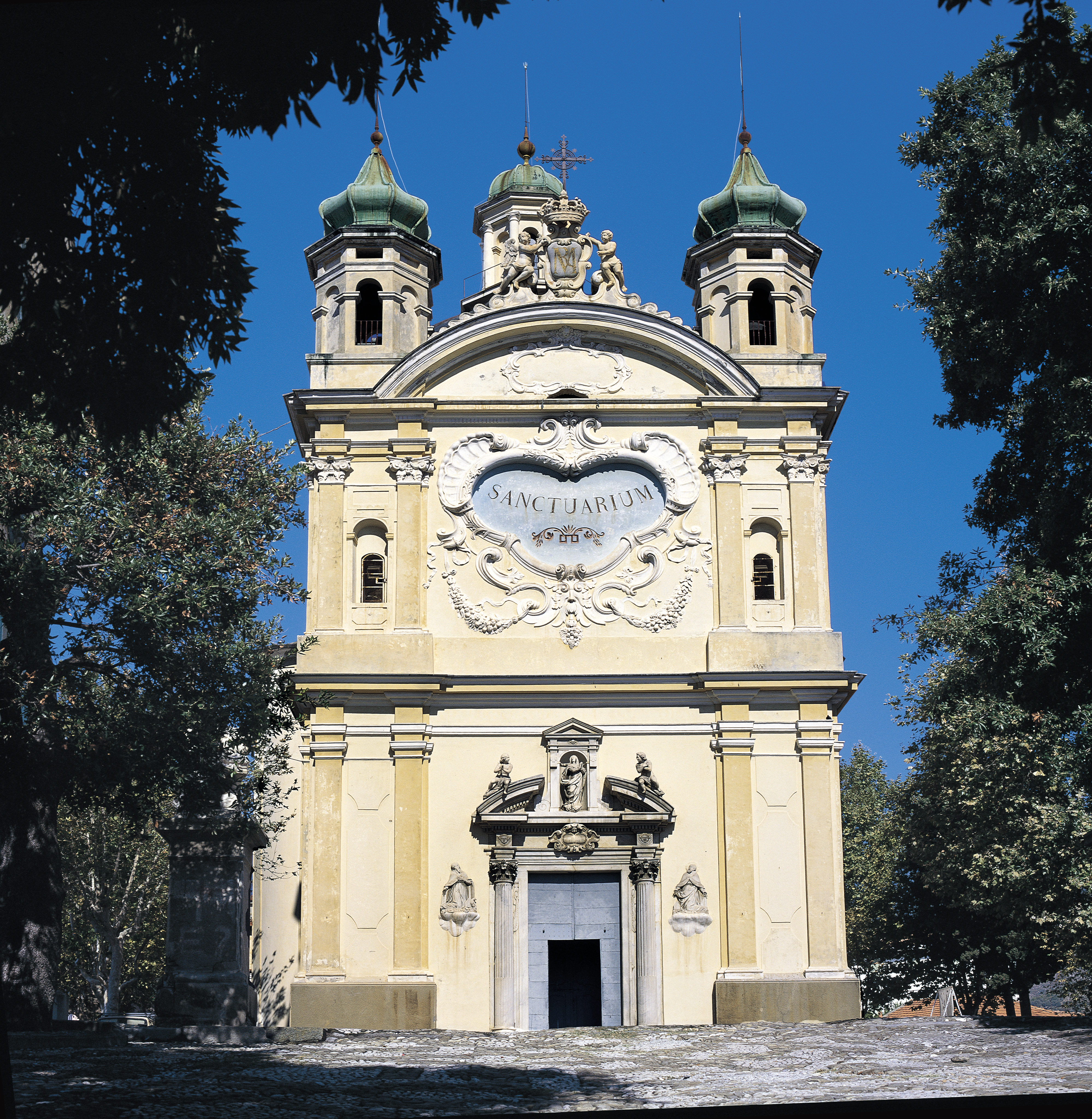 santuario madonna costa